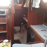 Boat-apartamento Flotante Cadiz.. La Juanita Arroyo Botel *