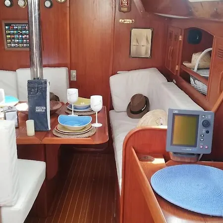 Boat-apartamento Flotante Cadiz.. La Juanita Arroyo *