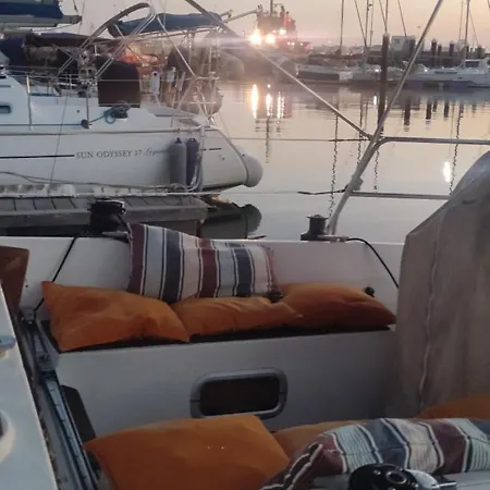 Boat-apartamento Flotante Cadiz.. La Juanita Arroyo *