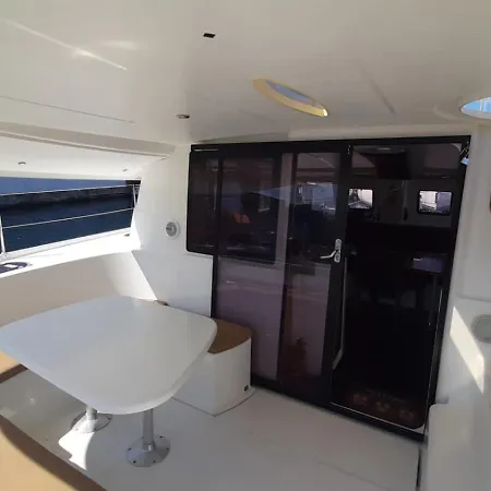 Botel Boat-apartamento Flotante Cadiz.. La Juanita Arroyo *