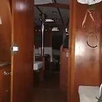 Boat-apartamento Flotante Cadiz.. La Juanita Arroyo * Cadiz