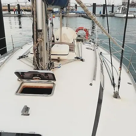 Boat-apartamento Flotante Cadiz.. La Juanita Arroyo بوتيل